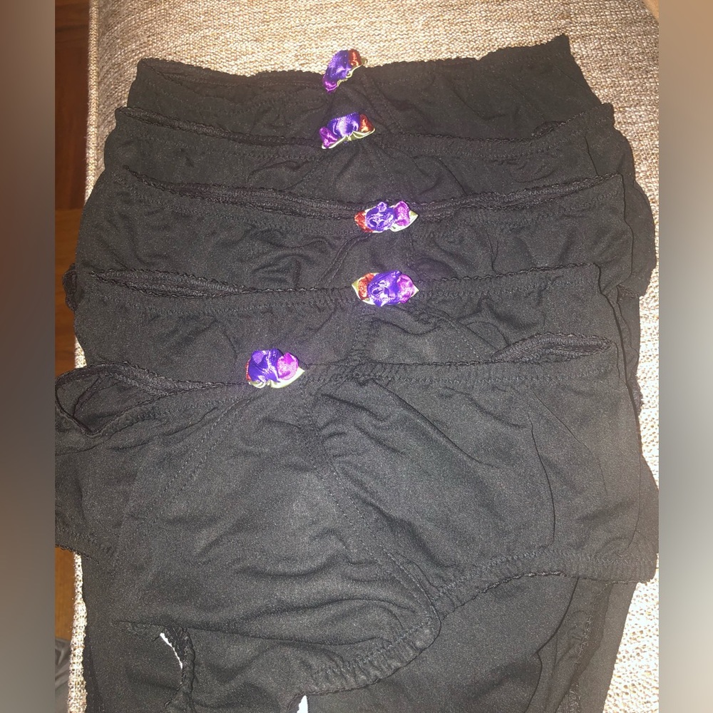 Ladies undies - Black small. Full. 100% polyester, crotch 100% cotton.